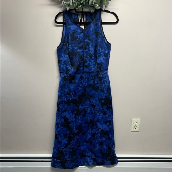 Banana Republic Dresses & Skirts - Banana Republic Kristi Black Blue Floral Sleeveless Tie Back Dress Pockets 8